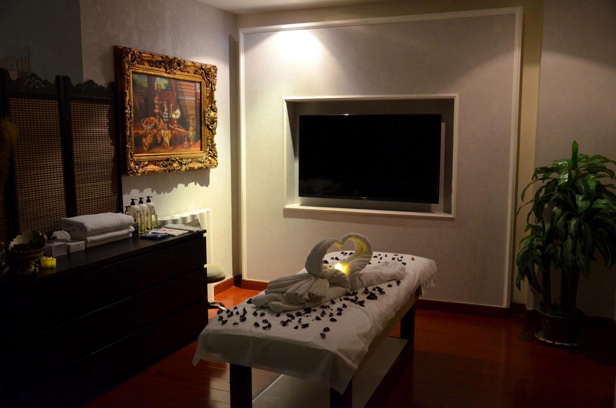 Crown Tower Hotel Jubail Bagian luar foto
