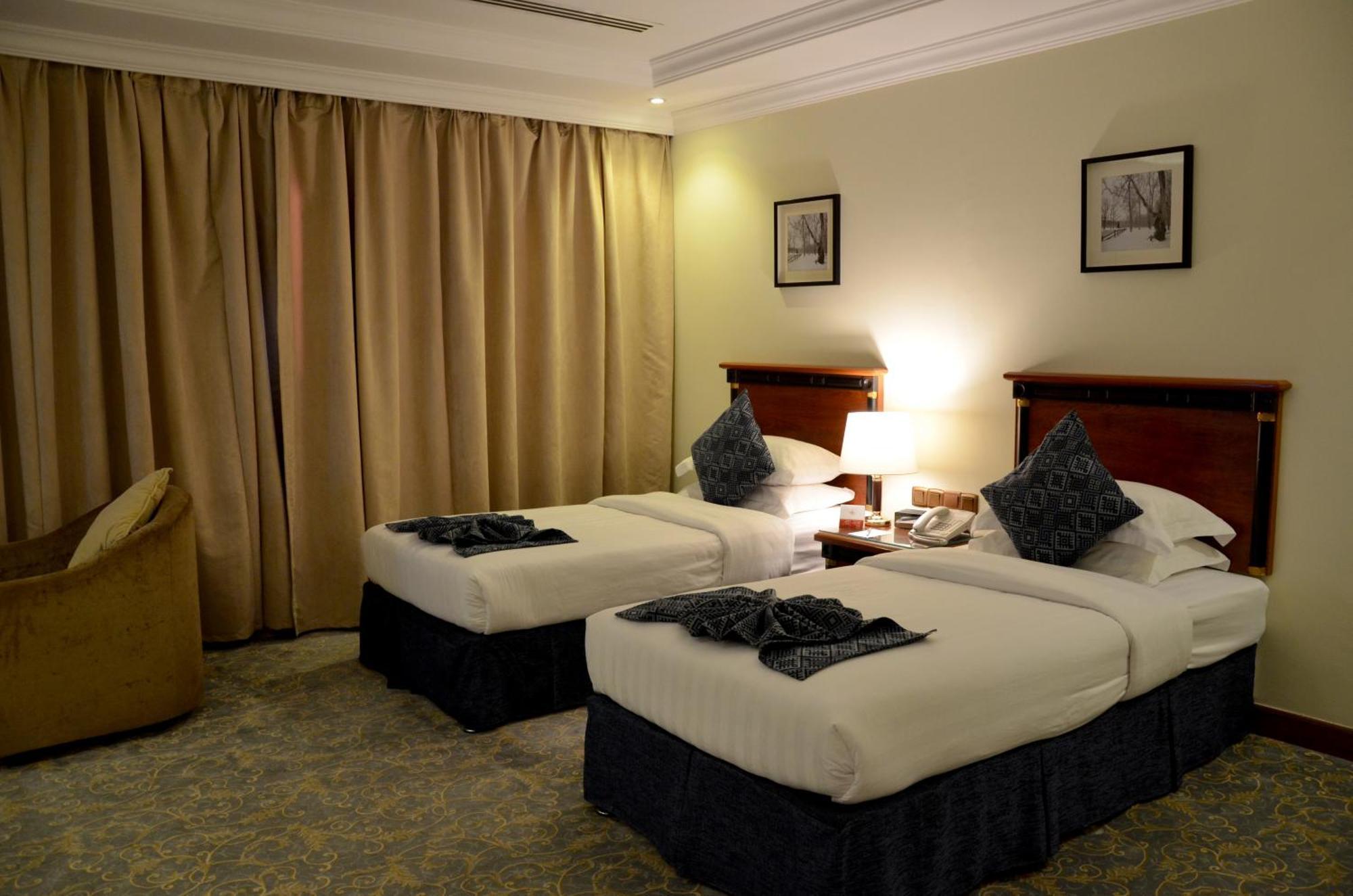 Crown Tower Hotel Jubail Bagian luar foto