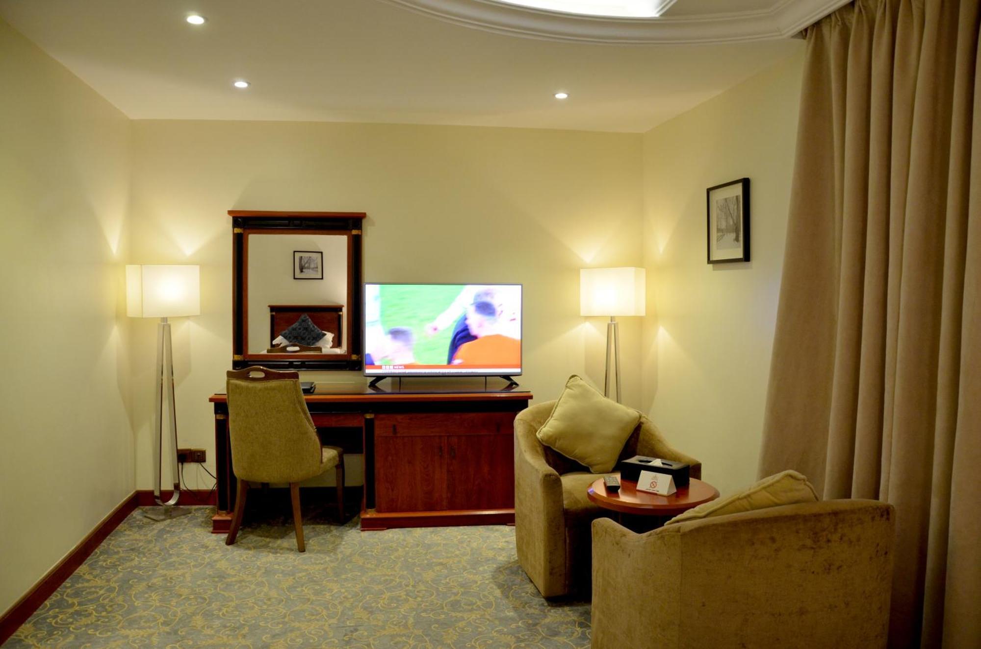 Crown Tower Hotel Jubail Bagian luar foto