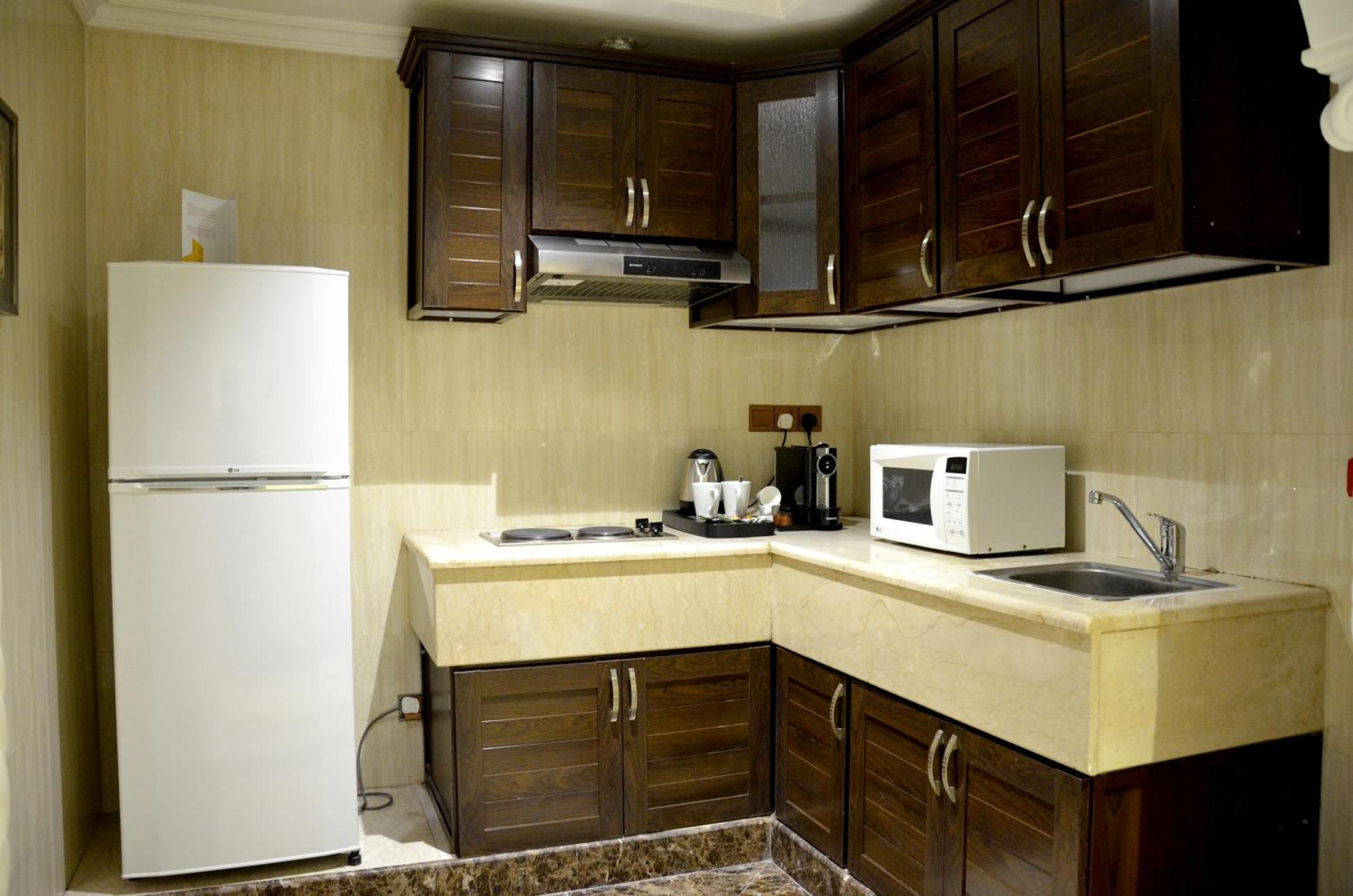 Crown Tower Hotel Jubail Bagian luar foto