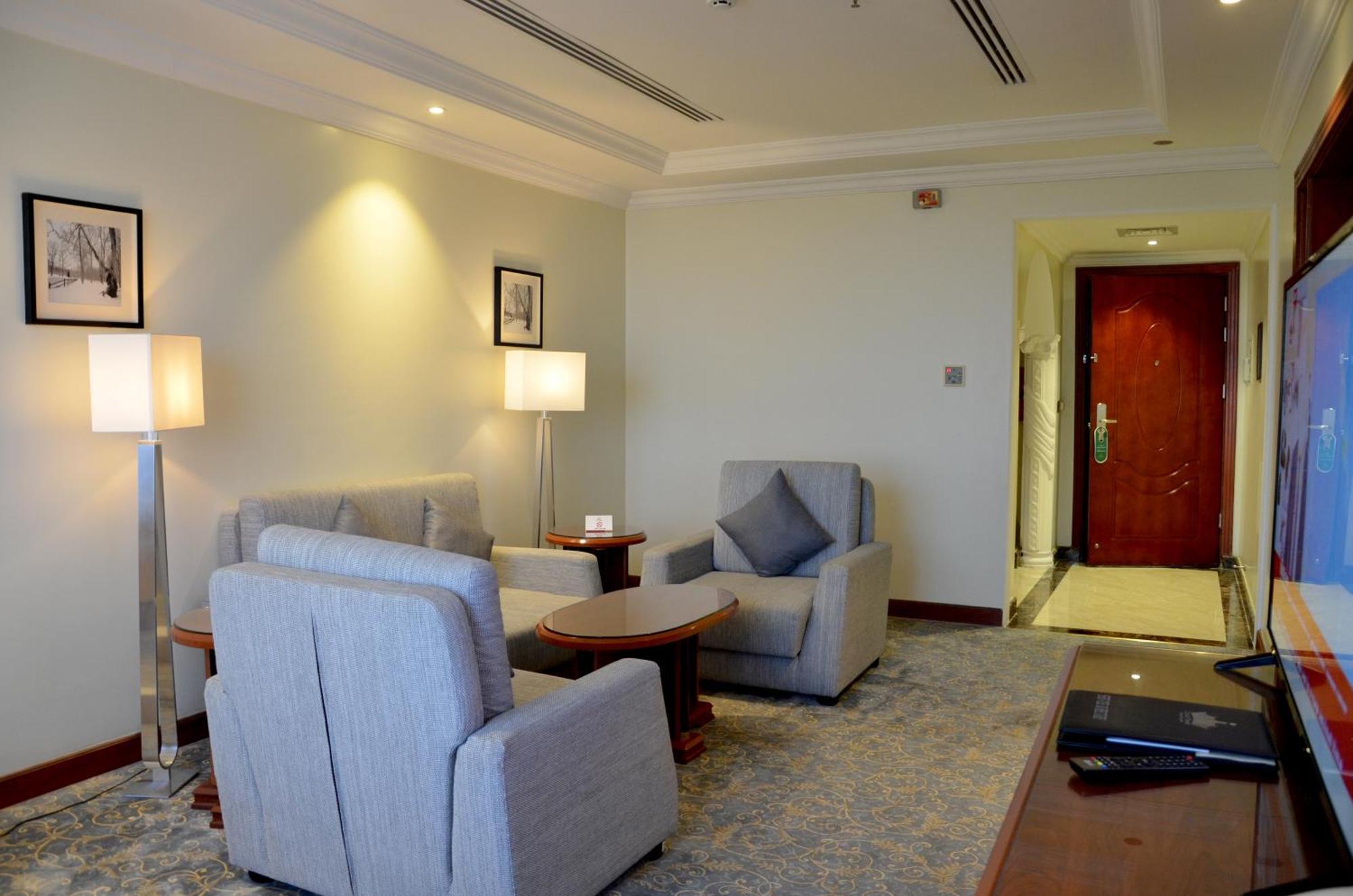 Crown Tower Hotel Jubail Bagian luar foto