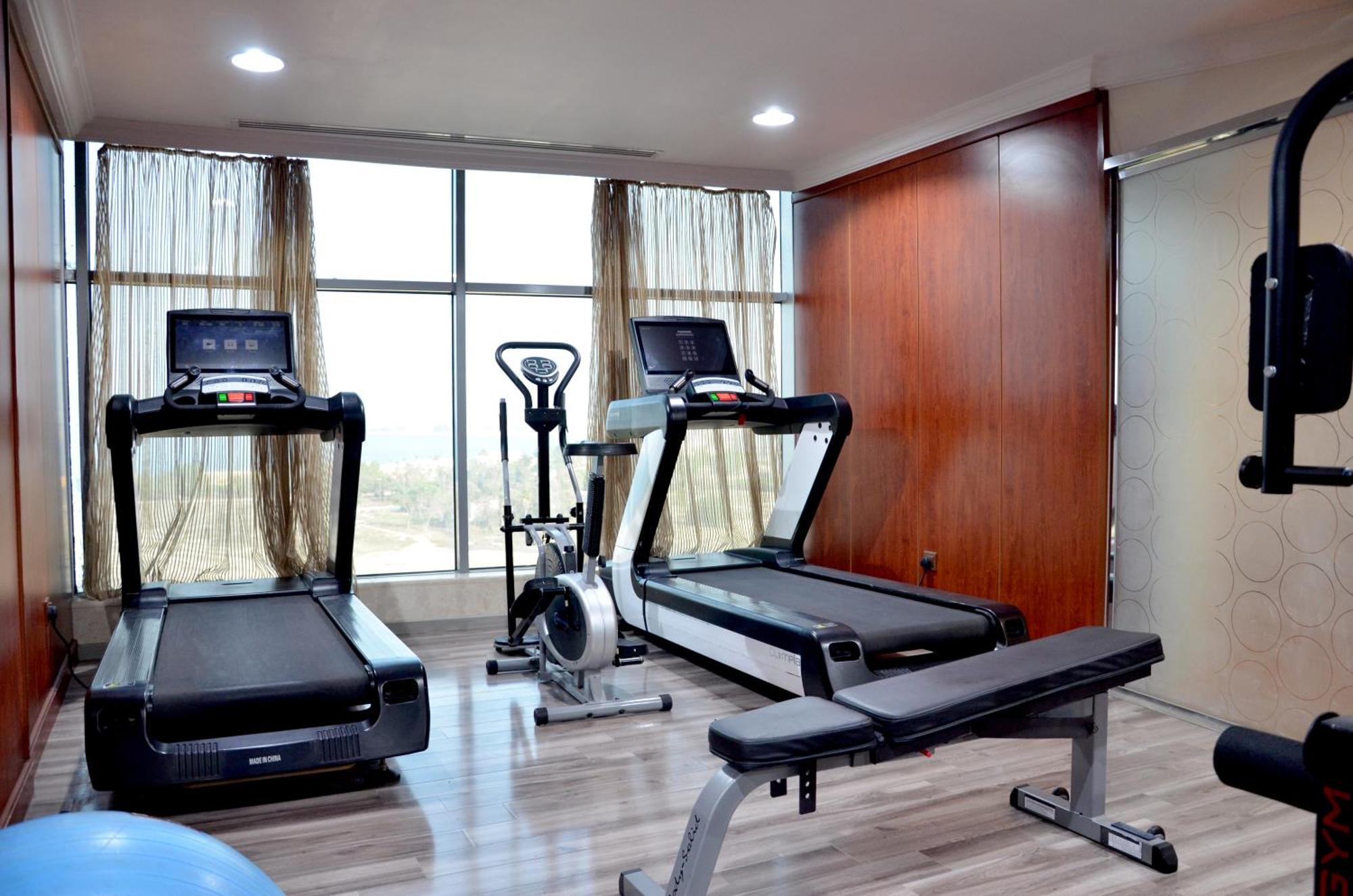 Crown Tower Hotel Jubail Bagian luar foto